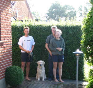 ungerne vinker farvel.jpg (158183 byte)